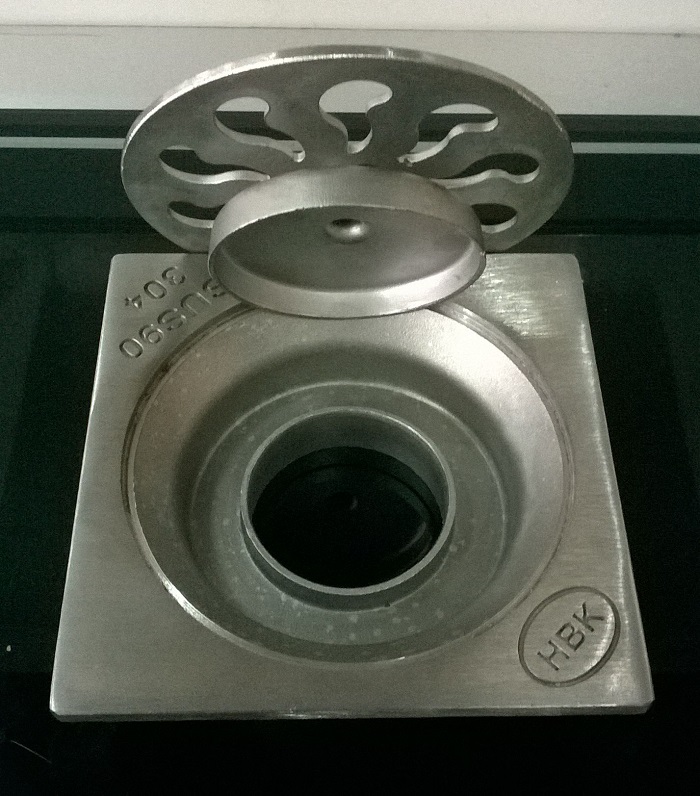 pheu-thoat-san-nuoc-hbk-duc-tu-inox-sus-304